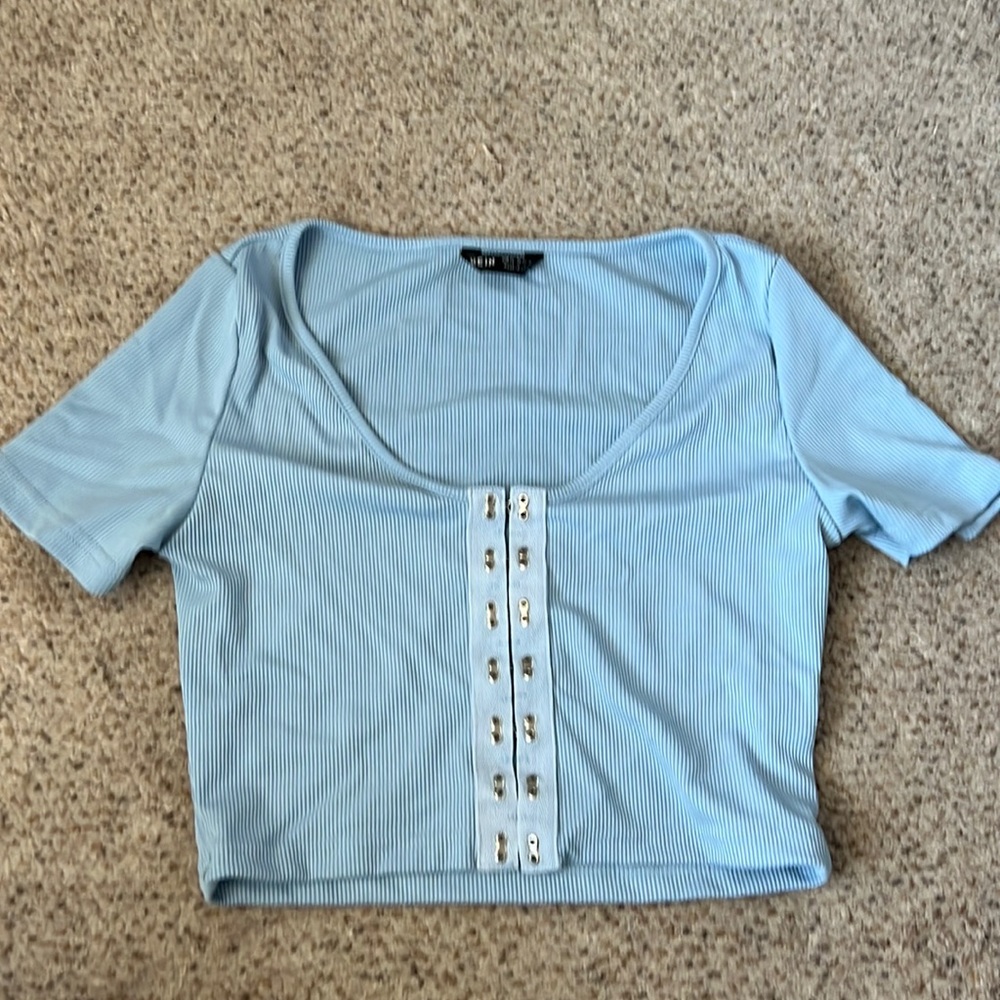 Cropped blue top only worn a few times